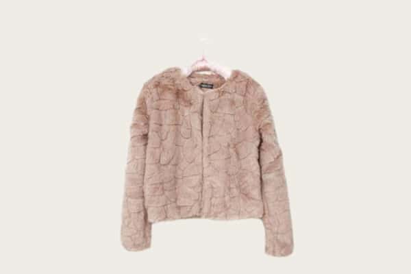 鹿泉区回收品牌衣服
